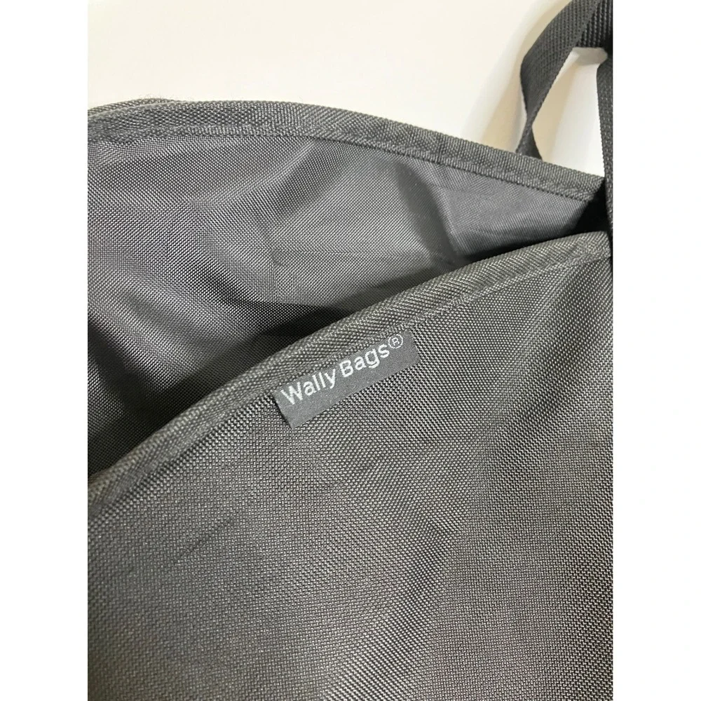 WallyBags Garment Bag Unisex 40 Inch Black Excellent WallyLock Water Repellent